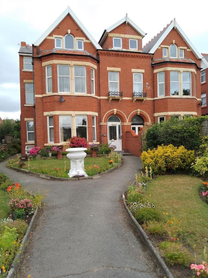 St Annes Lodge Apartments, Lytham St Annes Exterior photo