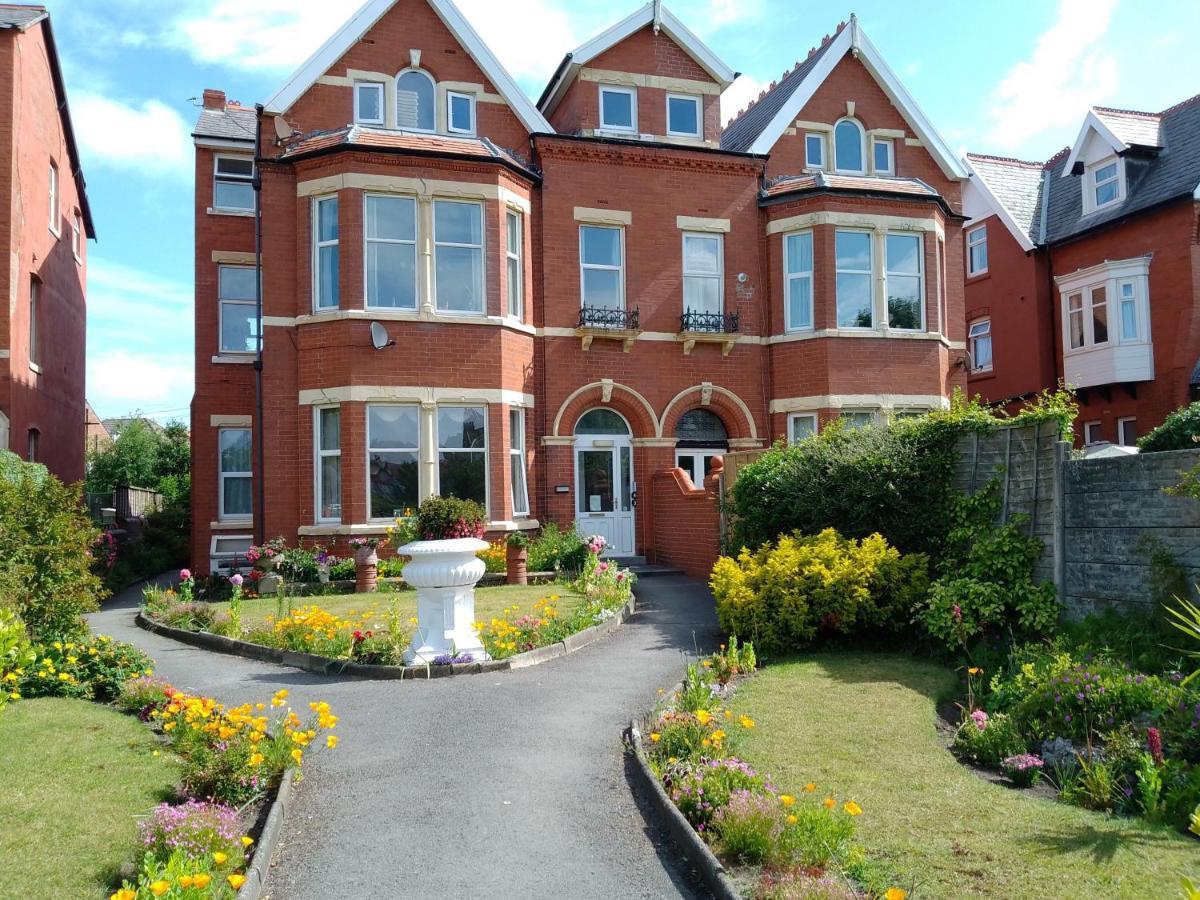 St Annes Lodge Apartments, Lytham St Annes Exterior photo